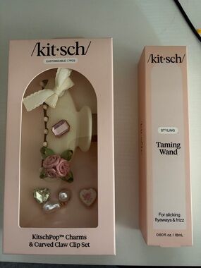 Kitsch Pink Floral Charms & Curved Claw Clip Set with hair taming wand